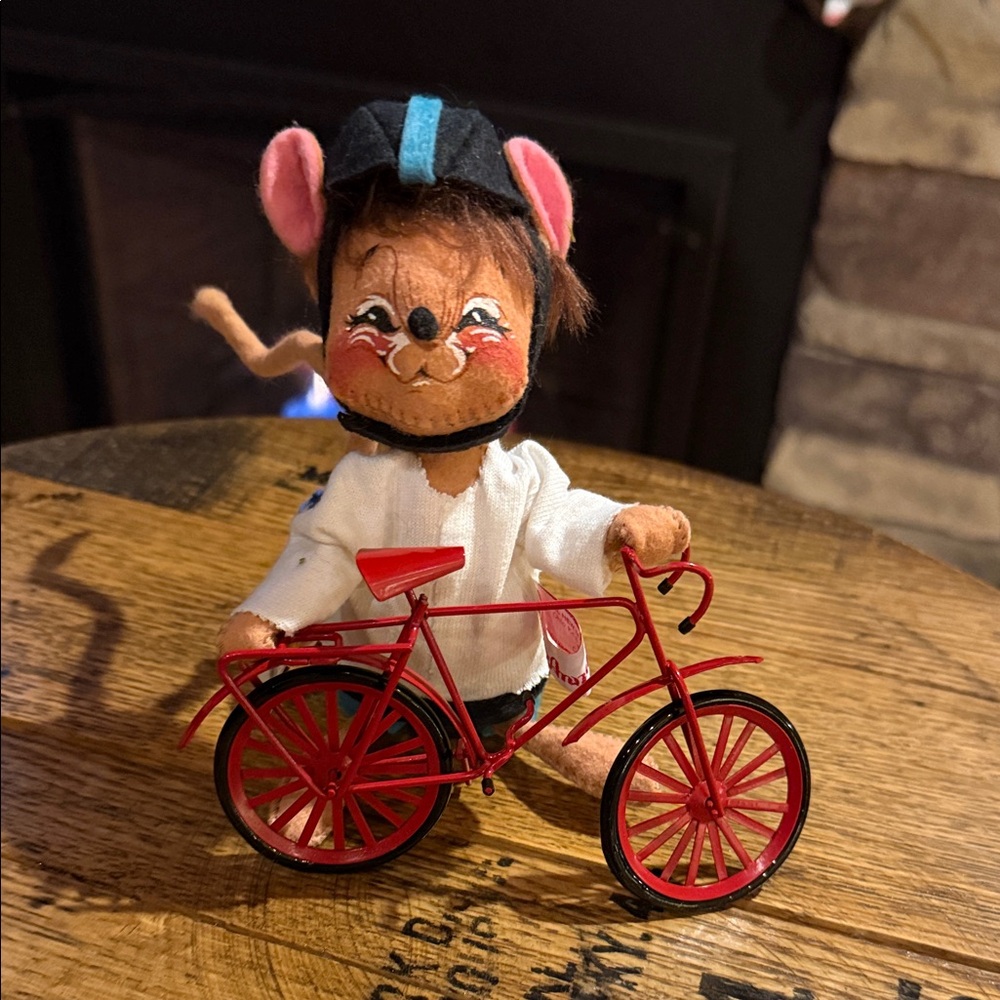 Vintage Bicycling Annalee Mouse 1995